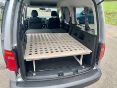 Wagenhaus Camping Modul 2.0 Nordic Weiß Heckbettsystem Camping VW Caddy Maxi 2k